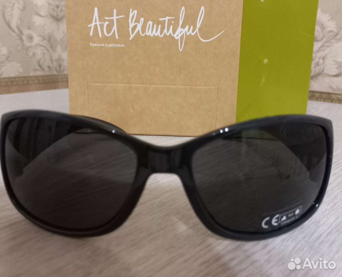 Солнцезащитные очки женские