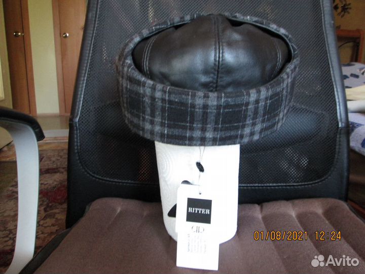 Кожаные фуражки