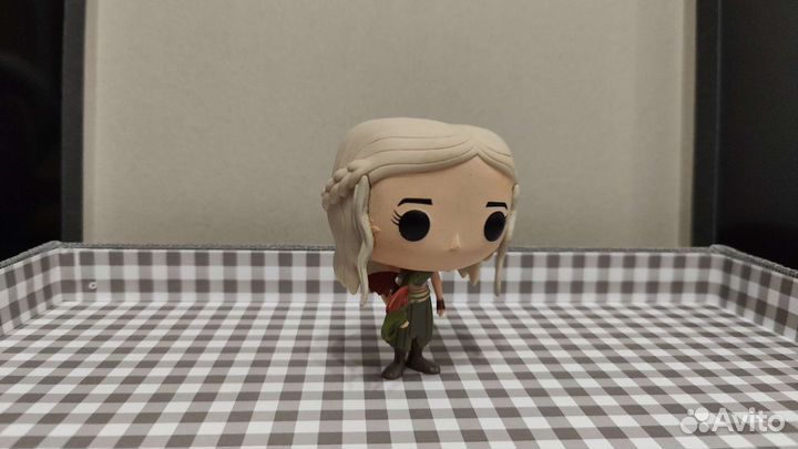 Фигурка funko POP игра престолов: дейнерис