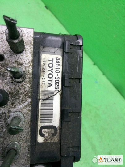 Блок abs toyota estima