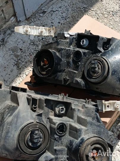 Suzuki grand vitara фара