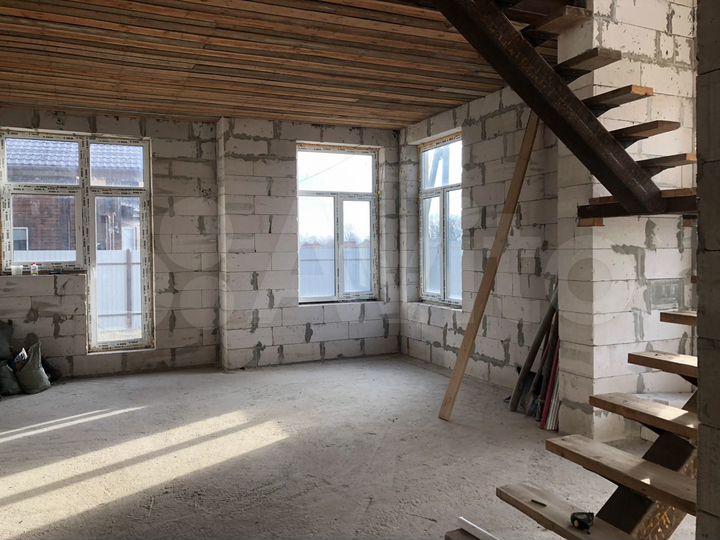 Дом 400 м² на участке 11 сот.