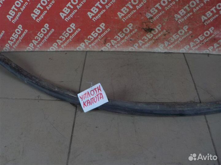 Уплотнитель капота LADA Largus Универсал KS0Y5L