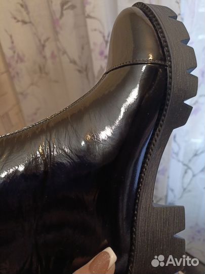 Новые ботинки из натуральной кожи