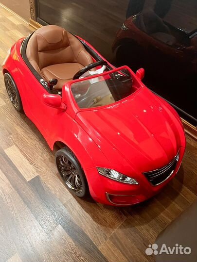 Детский электромобиль