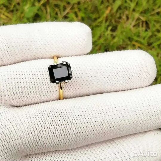 Природный турмалин