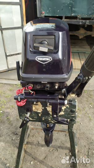 Подвесной лодочный мотор