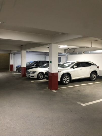 Машиноместо, 20 м²