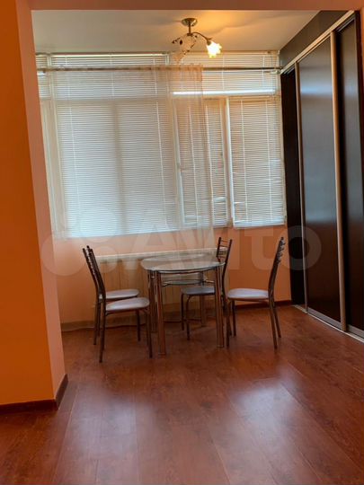 2-к. квартира, 55 м², 6/10 эт.