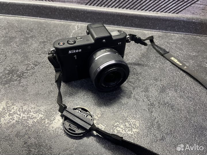 Фотоаппарат Nikon 1 V1 с большой комплектацией