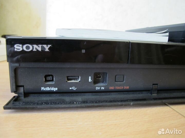 DVD рекордер Sony RDR-AT100