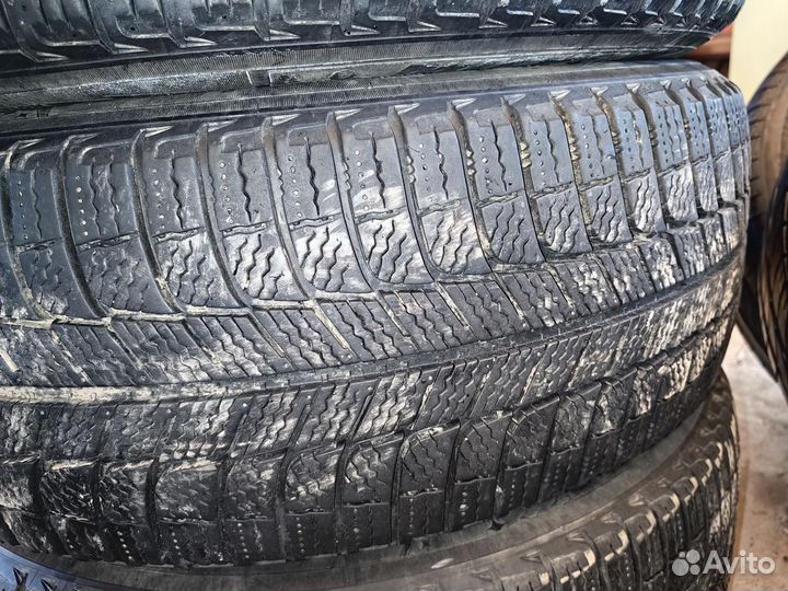 Michelin X-Ice 3 215/60 R17 96T