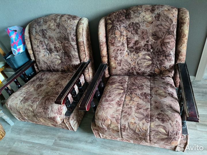 2 кресла бу