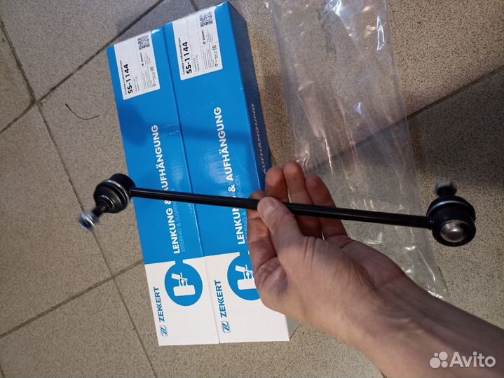 Стойка стабилизатора передняя Mazda3 BK, 5