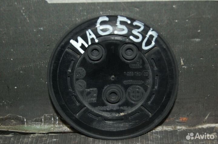 Эмблема передняя - BMW 5 F10