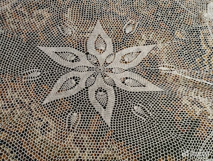 Скатерть круглая вязаная