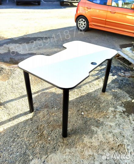 Стол игровой компьютерный