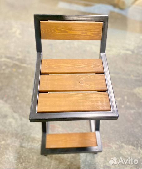 Барный стул