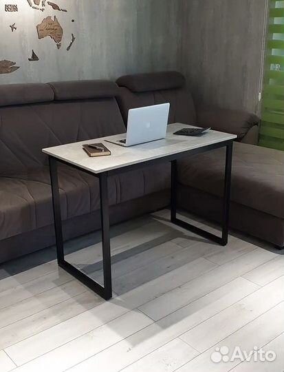 Компьютерный стол новый