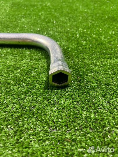 Ключ балонный Audi A4 B8 CDN 2012