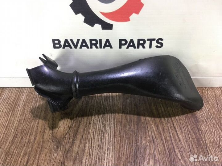 Впускная труба, подвод воздуха правая Mercedes S