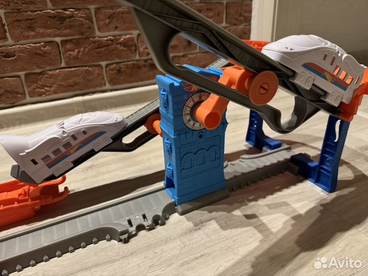 Hot wheels поезд