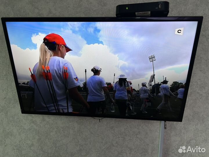Телевизор SMART tv самсунг