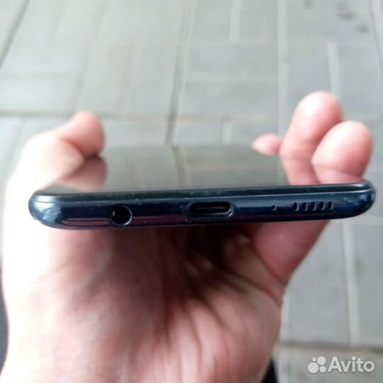 Samsung Galaxy A50, 4/64 ГБ