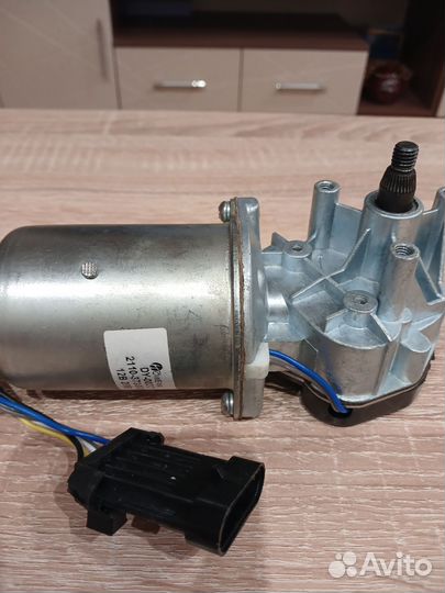 Мотор стеклоочистителя