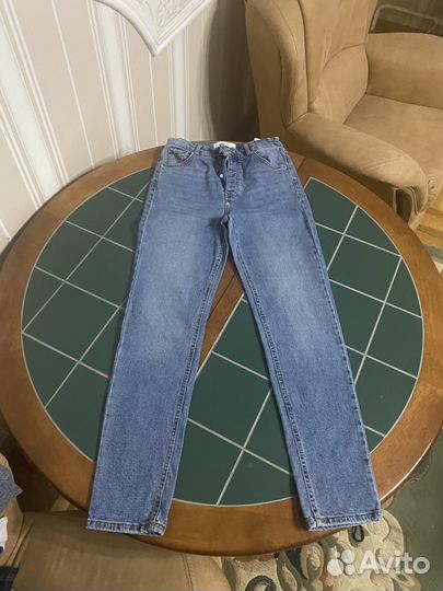Джинсы