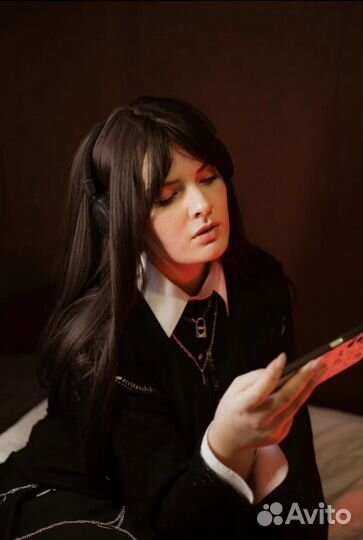 Парик длинный с челкой коричневый