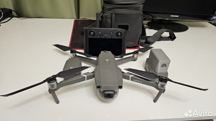 Квадрокоптер DJI Mavic 2 Pro Smart Controller