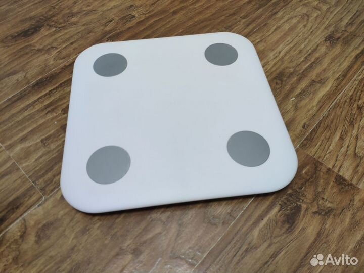 Умные весы Xiaomi Mi Body Composition Scale 2