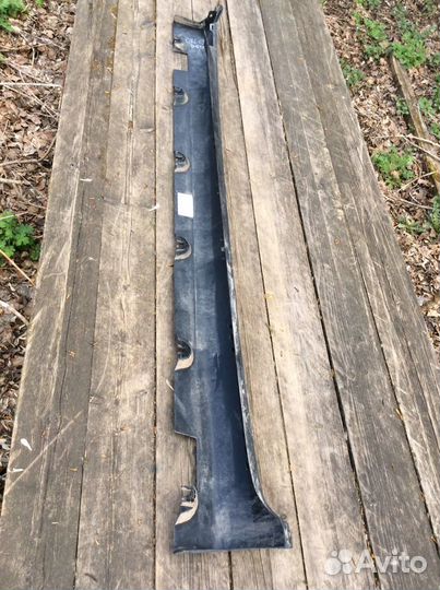 Накладка правого порога Mercedes Benz GLC 250