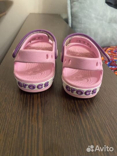 Сандалии crocs c7
