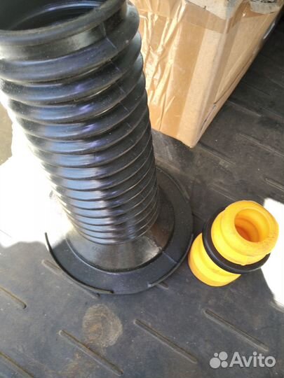 Пыльник с отбойником на аммортизатор (передний)