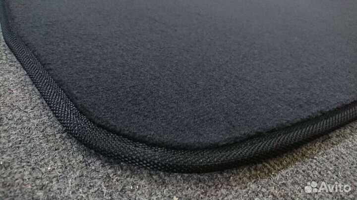 Автоковрик в багажник для Mercedes-Benz W140