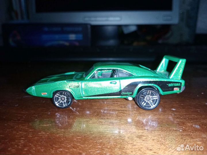 Машинки hot wheels