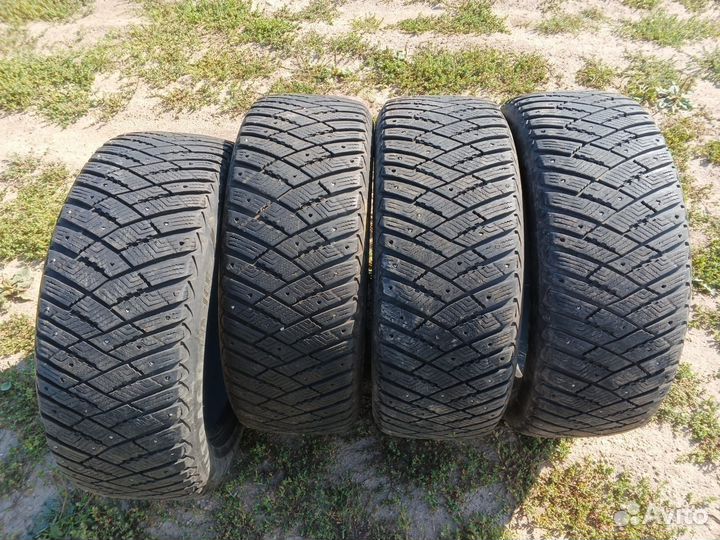 Goodyear Ultragrip Ice Arctic 235/55 R18
