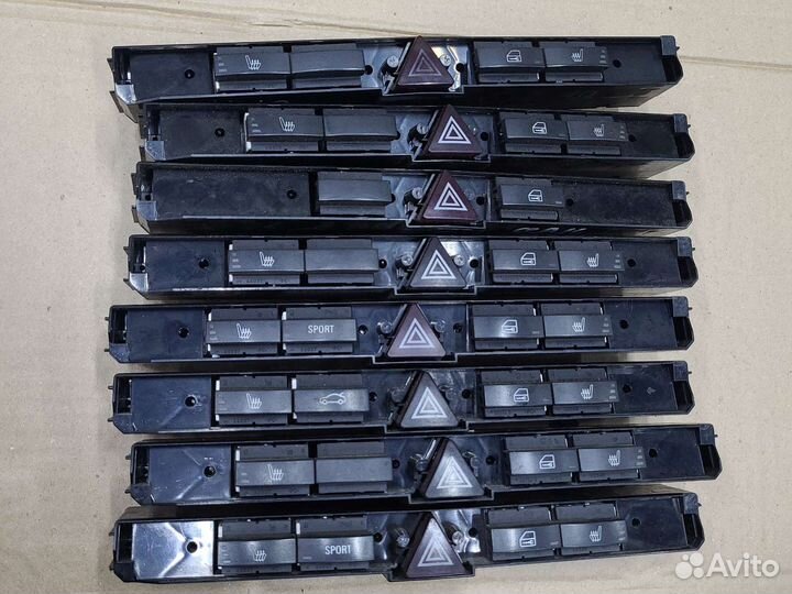 Блок кнопок аварийку Opel Astra H Opel Zafira B