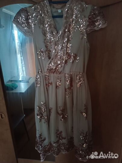 Продам платье
