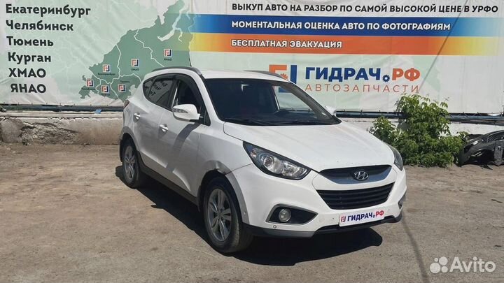 Обшивка стойки средней левой верхняя Hyundai ix35