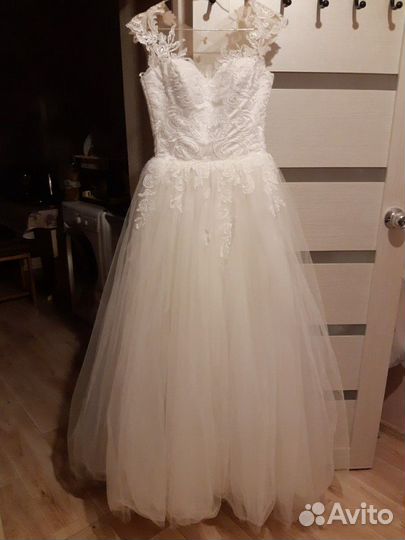 Свадебное платье
