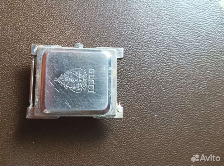 Часы женские Gucci