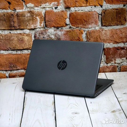 Ноутбук HP 240 G8 / SSD