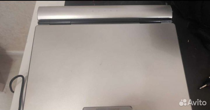 Портативный видеопроигрыватель