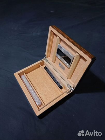 Хьюмидор Howard Miller на 10 сигар, Эбеновое дер