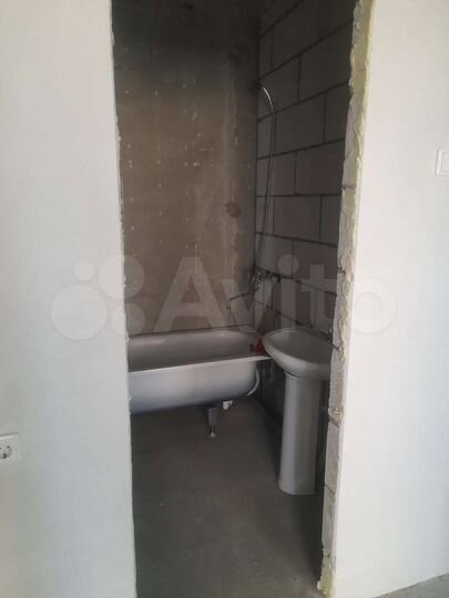 2-к. квартира, 64 м², 10/18 эт.