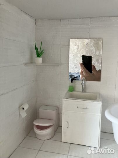 Дизайнерский кукольный домик