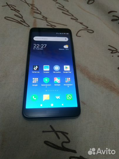 Xiaomi Redmi 6, 4/64 ГБ